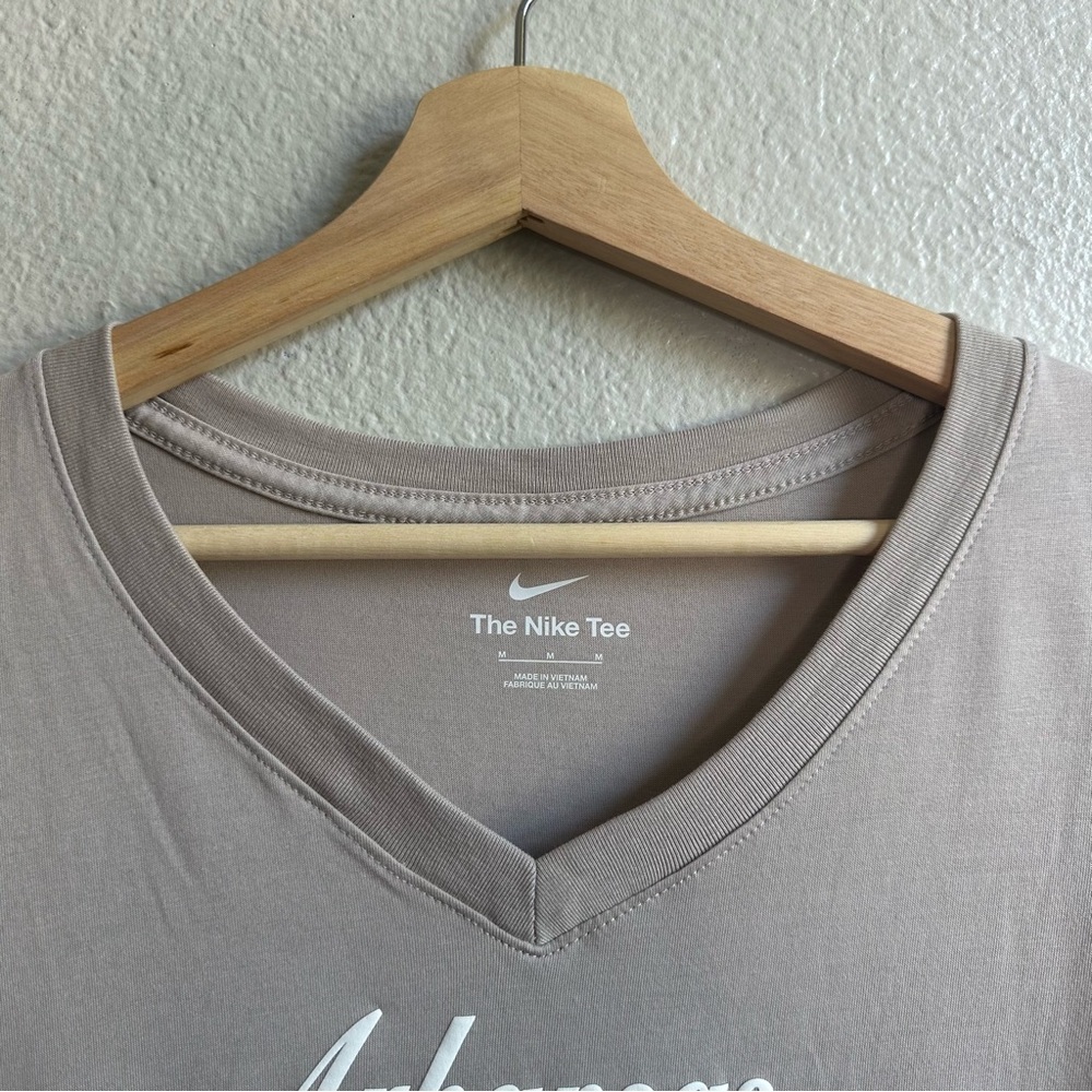 The Nike Tee Arkansas Vneck Tan White Graphic Tshirt Women’s Size Medium - Picture 3 of 8